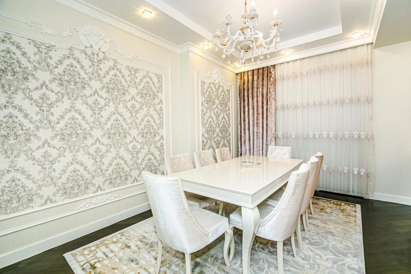 Vip Apartment Number One Bakú 0*,